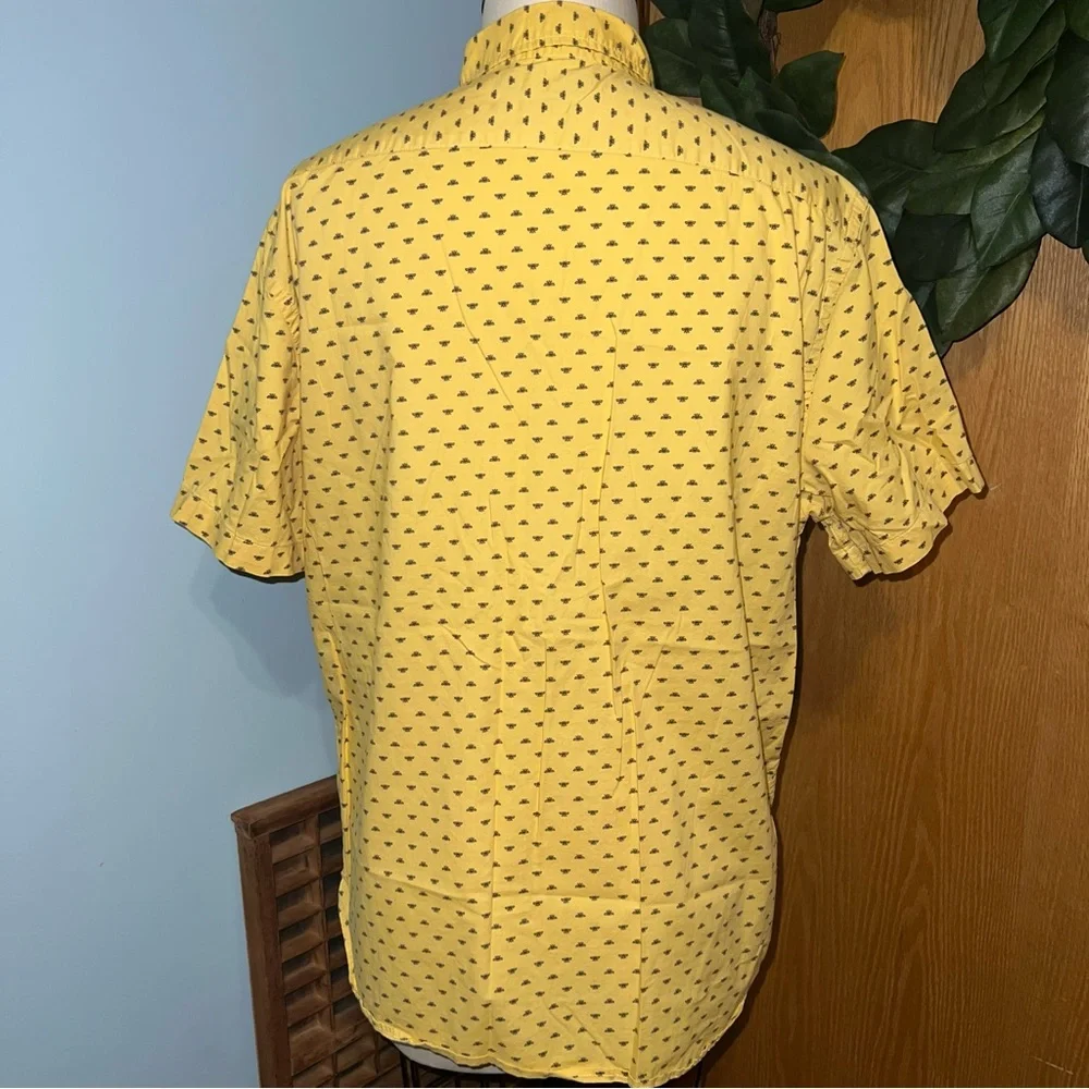 Banana‎ Republic Men's Slim Fit Short Sleeve Button Down Shirt Yellow Bee Size L